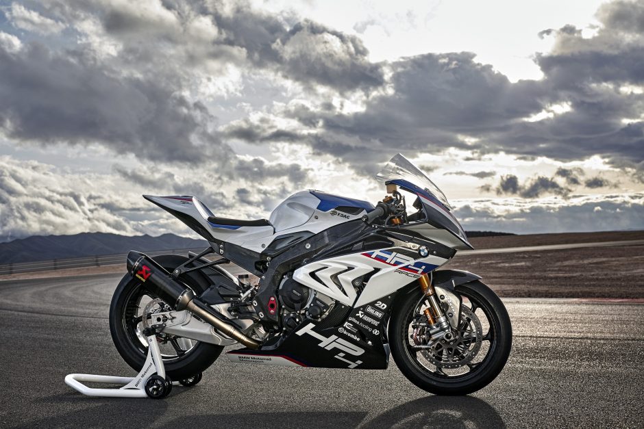 Naujasis „BMW HP4 Race“: dienos šviesą išvys tik 750 motociklų