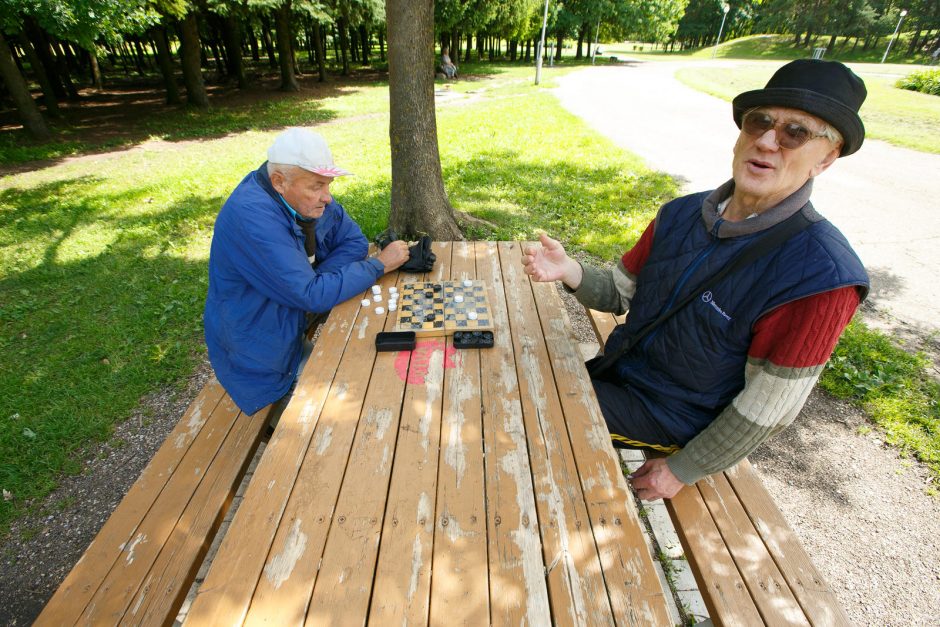 Miesto parkuose permainų nori ne visi