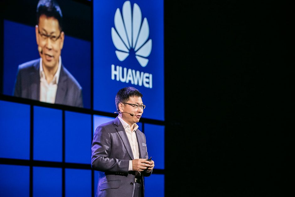 „Huawei“ pristatė ateities mobiliųjų įrenginių dirbtinį intelektą