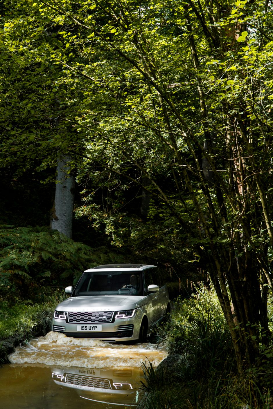Naujas „Range Rover“ turės įkraunamą hibridinę versiją