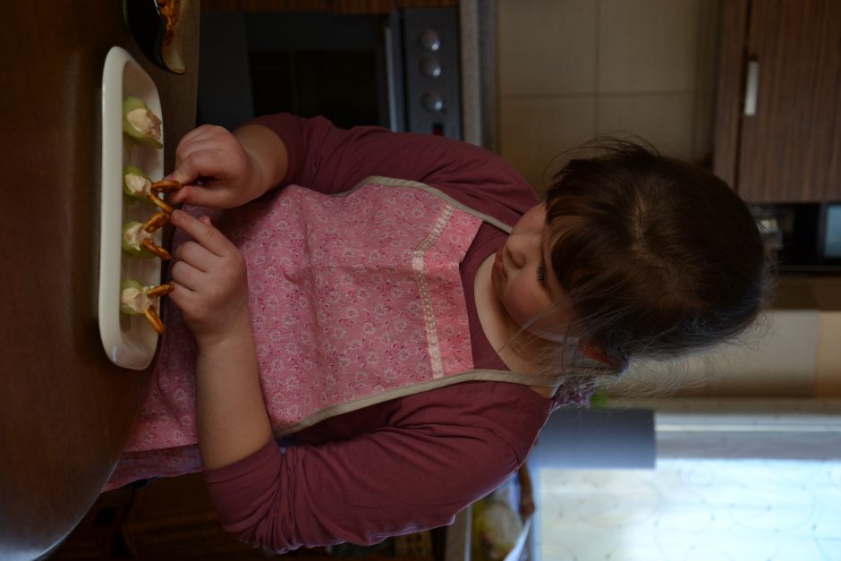 Gaminame su vaikais: nuo paprastų užkandėlių iki gardžių pyragų (receptai)