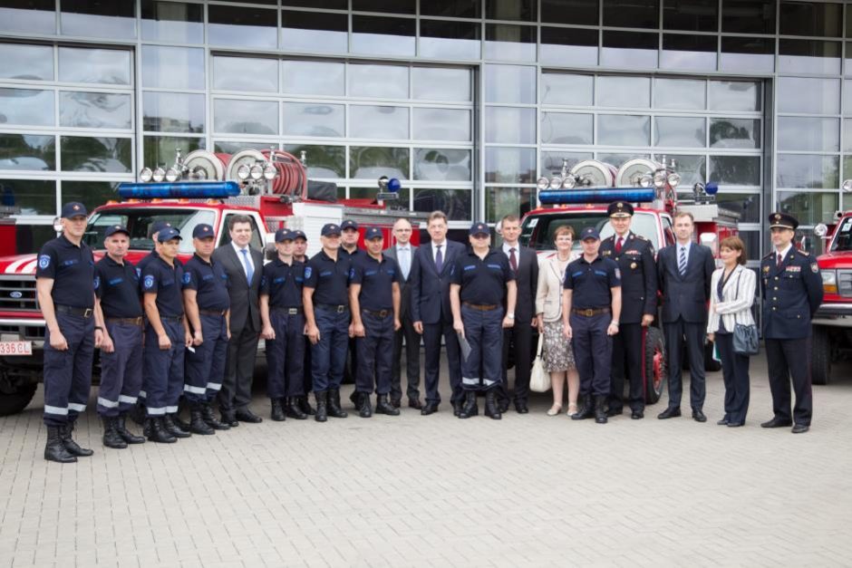 Lietuva Moldovai perduoda 10 gaisrinių automobilių