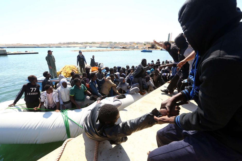 Prie Libijos krantų išgelbėti 5 tūkst. į Italiją plaukusių migrantų