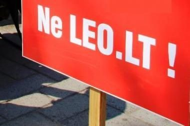 Prie Baltojo tilto sostinėje žmonės formuos žodžius „LEO - NE”