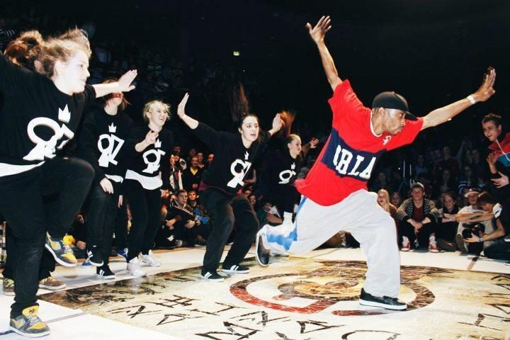 Aštuoni hiphopo šokėjai Vilniuje susigrums dėl geriausiojo vardo