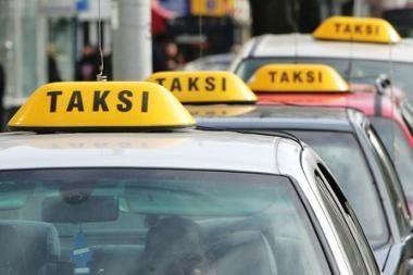 Per šventes išsikviesti taksi Vilniuje - misija neįmanoma