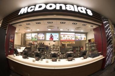 „McDonald‘s“ įsiliejo į didelę 
