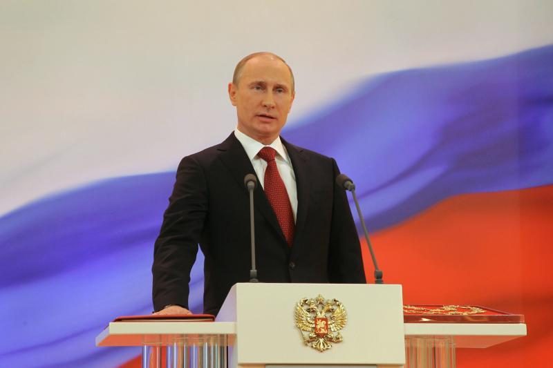 Rusijos prezidentas įteikė darbo medalius dirigentui ir angliakasiui