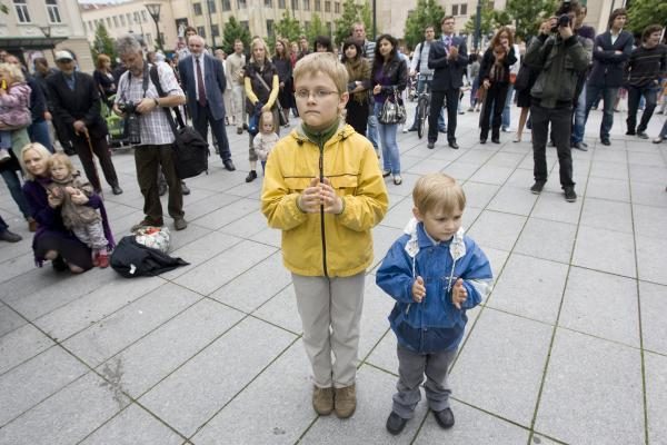 Protestuojantys tėvai: iš mažiausio atimti lengviausia