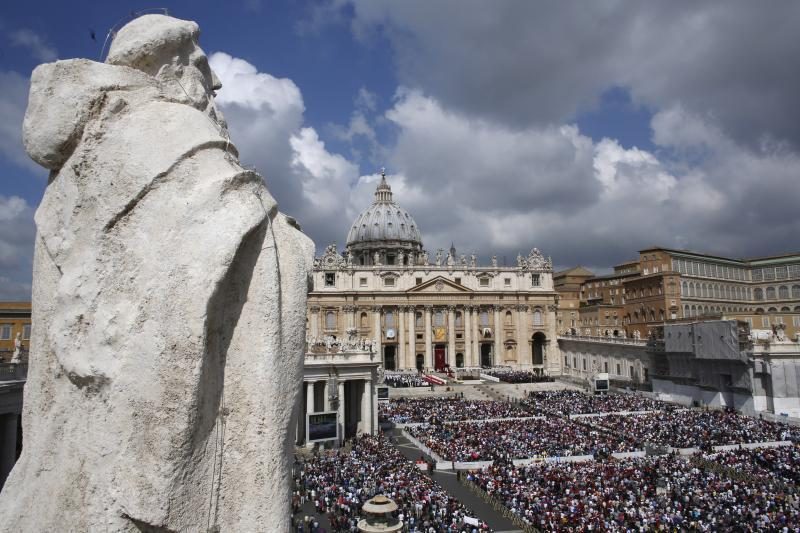 Popiežius Pranciškus kanonizavo šimtus naujų šventųjų
