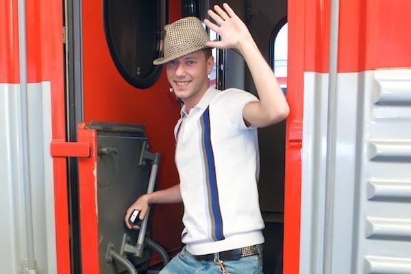 Sasha Son(g) į „Euroviziją“ Maskvoje išvyko traukiniu