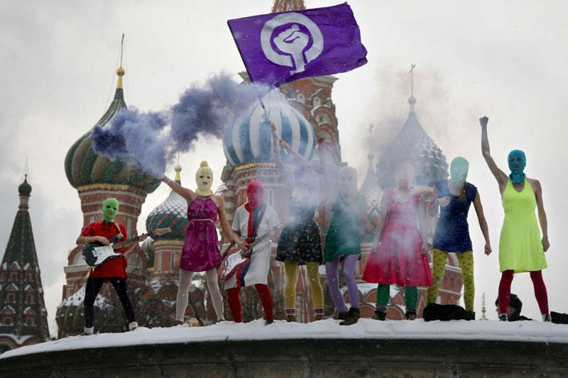 Prie Rusijos ambasados Vilniuje reikalauta laisvės „Pussy Riot“ narėms
