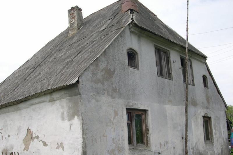 Sudegė dailininko P.Domšaičio gimtasis namas