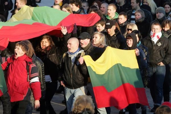 E.Zuroffas reikalauja uždrausti kovo 11-osios eitynes Vilniuje (papildyta)