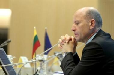 Prokurorai iš buvusio ministro siekia priteisti 200 tūkst. litų