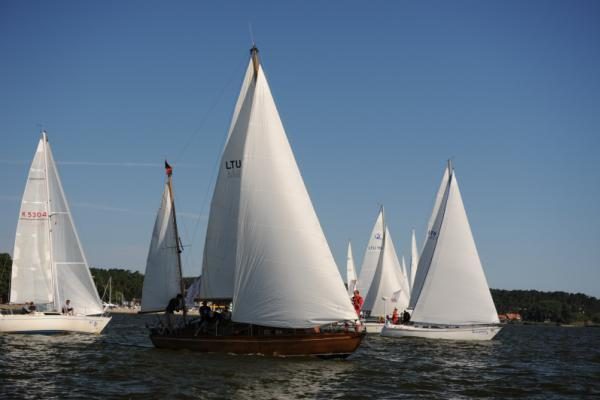 Vasarą Trakuose pradeda buriavimo regata „Galvės taurė 2013“
