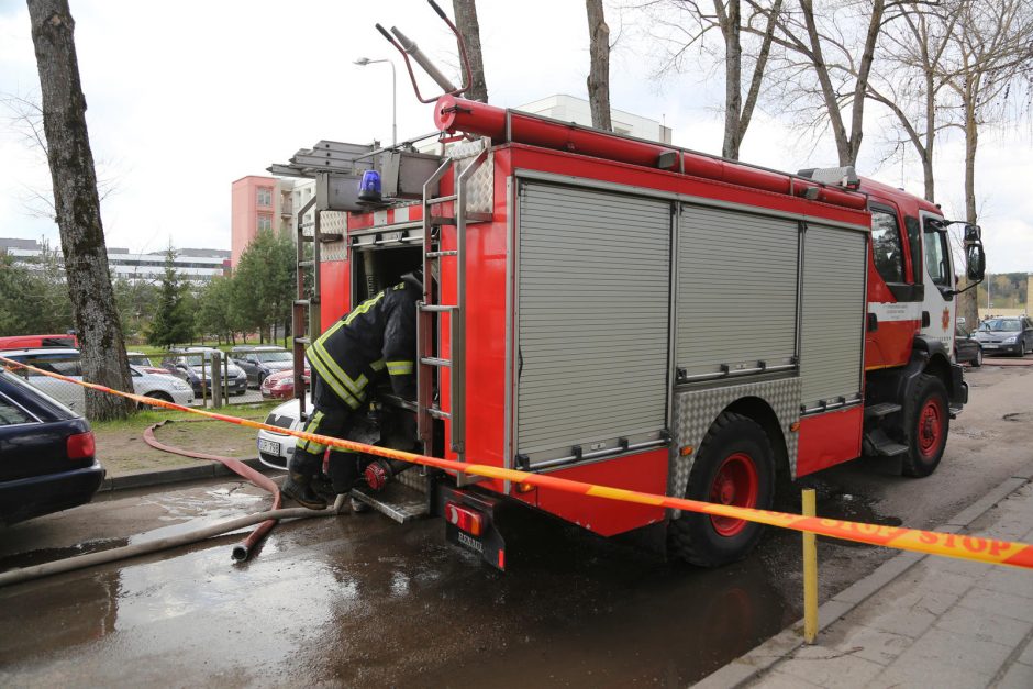 Aliarmas Vilniuje: netoli Santariškių klinikų nugriaudėjo sprogimas