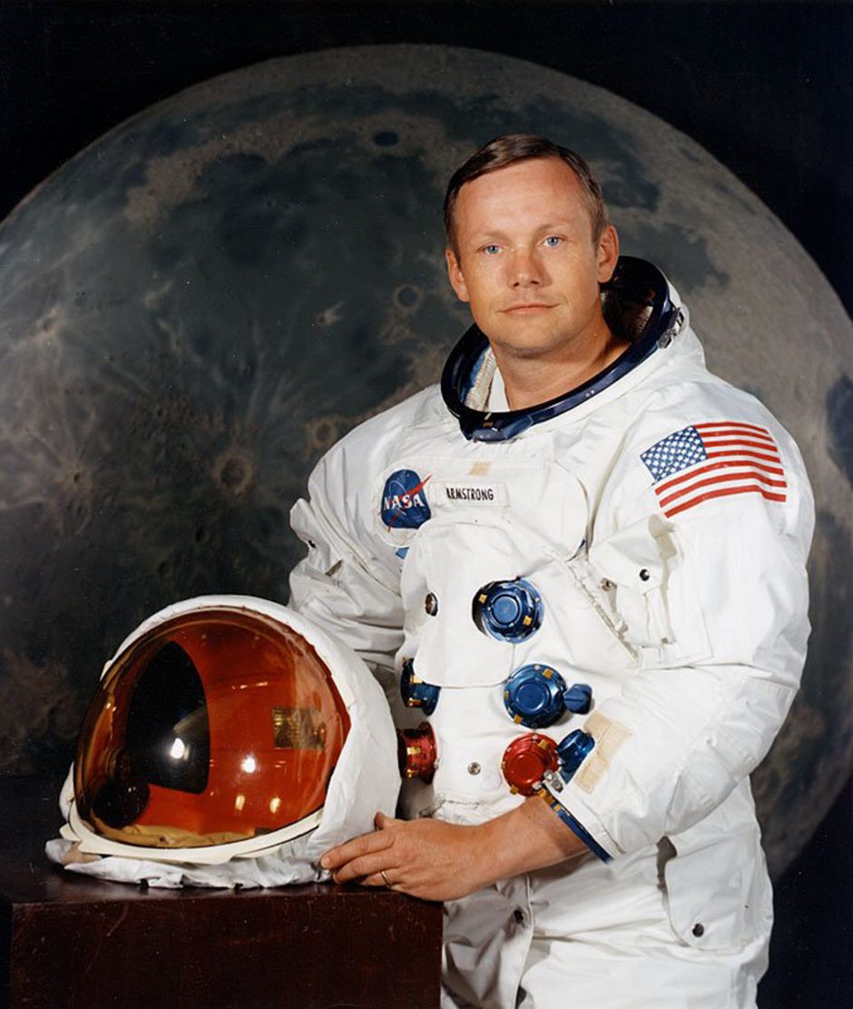 N. Armstrongo surinktos Mėnulio dulkės parduotos už 1,8 mln. dolerių