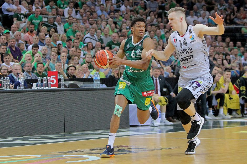 LKL finalas: „Žalgiris“ įveikė „Lietuvos rytą“ ir serijoje pirmauja 2:1