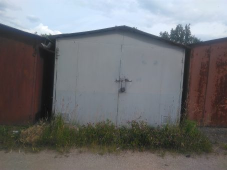 Skelbimas - Metalinis garažas su vieta bendrijoje