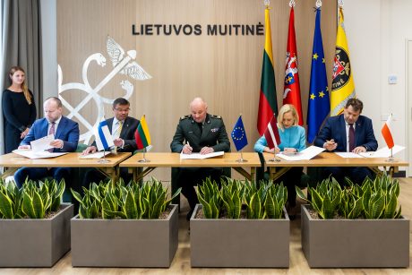 Muitinės departamente Estijos, Latvijos, Lenkijos, Lietuvos bei Suomijos muitinių vadovai pasirašė susitarimą dėl vienodų kontrolės priemonių taikymo