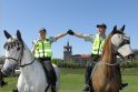 Galimybė: Lietuvos policininkai pranoktų turkus, jei mokiniams namus pasiekti padėtų jodami ant arklių.