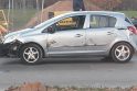 Paradoksai: po eismo įvykio draudikai klaipėdietei kompensavo tik pusę tikrosios &quot;Opel&quot; vertės. Šių pinigų nepakanka, kad suremontuota mašina vėl galėtų važinėti Lietuvos keliais.