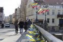 Palaikymas: jau kelias savaites Biržos tiltas papuoštas Lietuvos ir Ukrainos vėliavomis.
