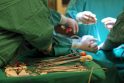 Šveicarų ligoninės seka Vokietijos teismu, uždraudusiu apipjaustymą