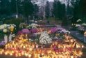 Ant D.Kedžio kapo negęsta žvakutės
