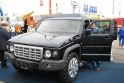 Rusijos vicepremjeras Rogozinas persės iš BMW į „rusišką Hummerį“