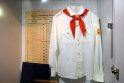 Muziejaus lankytojus nupurto prisiminimai apie pionierišką uniformą