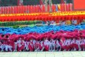 Šou: tobulai surepetuota Kinijos nacionalinė šventė virto įspūdingu spektakliu.