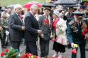 Šventė: šeštadienį Vilniaus Antakalnio kapinėse gausus būrys žmonių ir Nepriklausomų valstybių sandraugos šalių diplomatų paminėjo gegužės 9-ąją.
