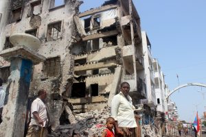 Per kautynes dėl svarbaus Jemeno miesto žuvo daugiau negu 80 žmonių