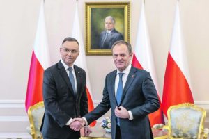 Dramos Lenkijos politinėje arenoje – visuomenės susiskaldymo atspindys