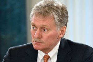 Kremlius nekomentuoja L. Volkovo užpuolimo, bet ragina G. Nausėdą gerbti V. Putiną