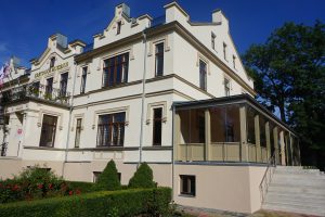 Atnaujinti Grafų Tiškevičių rūmai: atgimė istorinė veranda