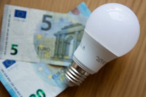 „Litgrid“: didmeninė elektros kaina Lietuvoje per savaitę augo daugiau nei keturis kartus