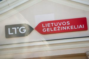 „Lietuvos geležinkelių“ prašymas atmestas: lieka galioti EK skirta 20 mln. eurų bauda