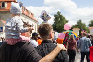 KT sprendžia, ar užsienyje susituokusiems gėjams leisti gyventi Lietuvoje
