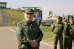 Minsko ir Maskvos pratybas „Zapad 2021“ stebės du Lietuvos karininkai