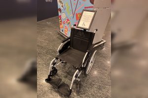 Neįgaliems žmonėms – paslauga Klaipėdos prekybos centre