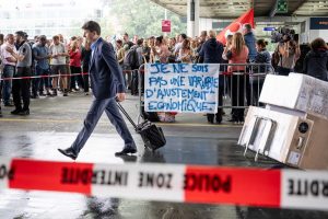 Ženevos oro uoste dėl darbuotojų streiko atšaukiami skrydžiai
