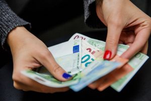 Trys asmenys bus teisiami dėl galimo 230 tūkst. eurų kredito unijos lėšų iššvaistymo