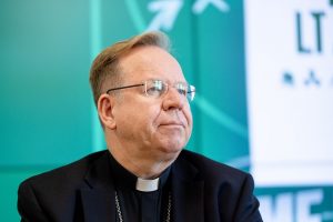 Arkivyskupas G. Grušas: patyrusiems seksualinę prievartą bažnyčioje užteks parašyti laišką