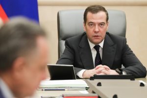 Premjero postą palikęs D. Medvedevas lieka „Vieningosios Rusijos“ pirmininku