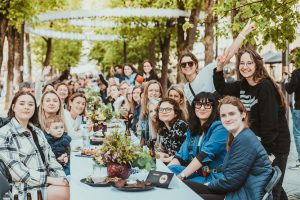 „Kiemų šventė“ jau šeštą kartą kviečia prie didžiausio vakarienės stalo Lietuvoje
