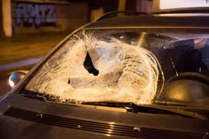 Nakties tragedija Vilniuje: žuvo automobilio partrenktas pėsčiasis