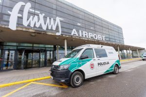 Evakuotas Kauno oro uostas: tikimasi, kad skrydžių atidėti nereikės